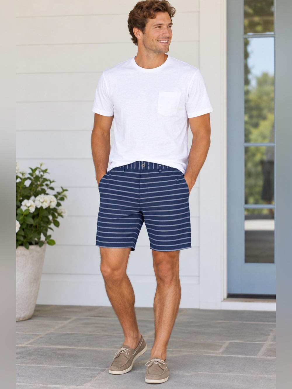 GAP Men’s Classic Navy and White Striped Cotton Flat Front Shorts Size 36